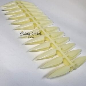 UÑAS DE PRACTICA STILETTO