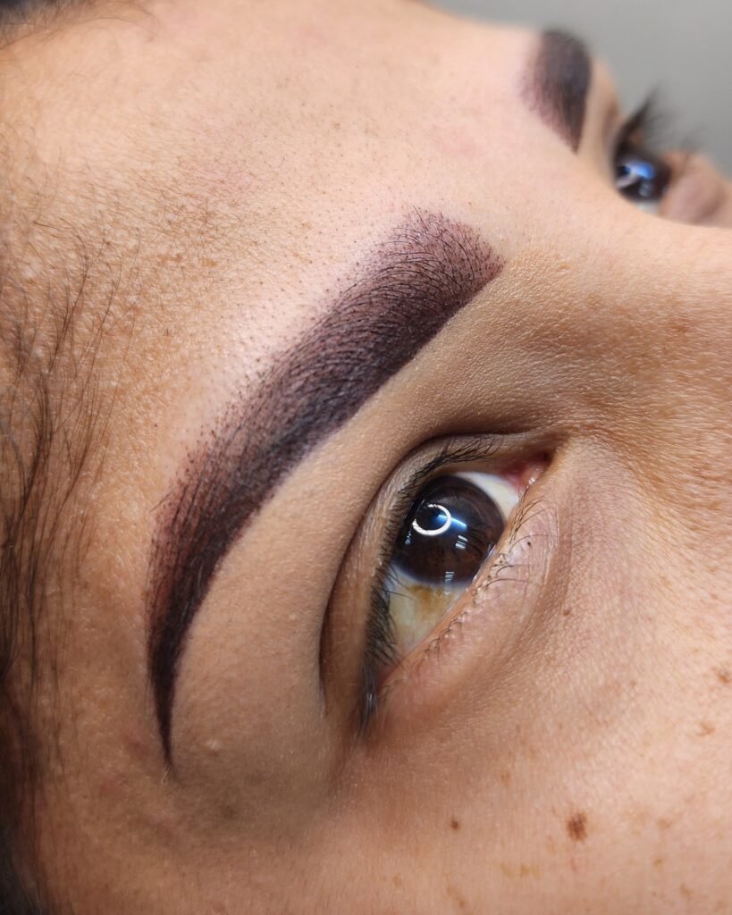 Micropigmentación de cejas